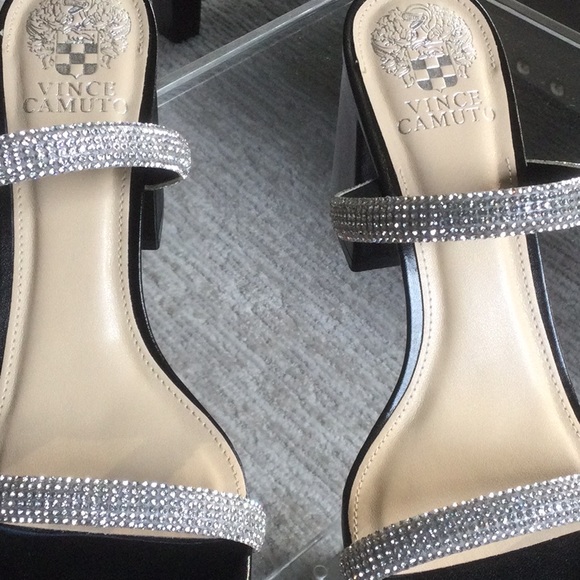 Vince Camuto Magaly black and silver slip on - Picture 5 of 6